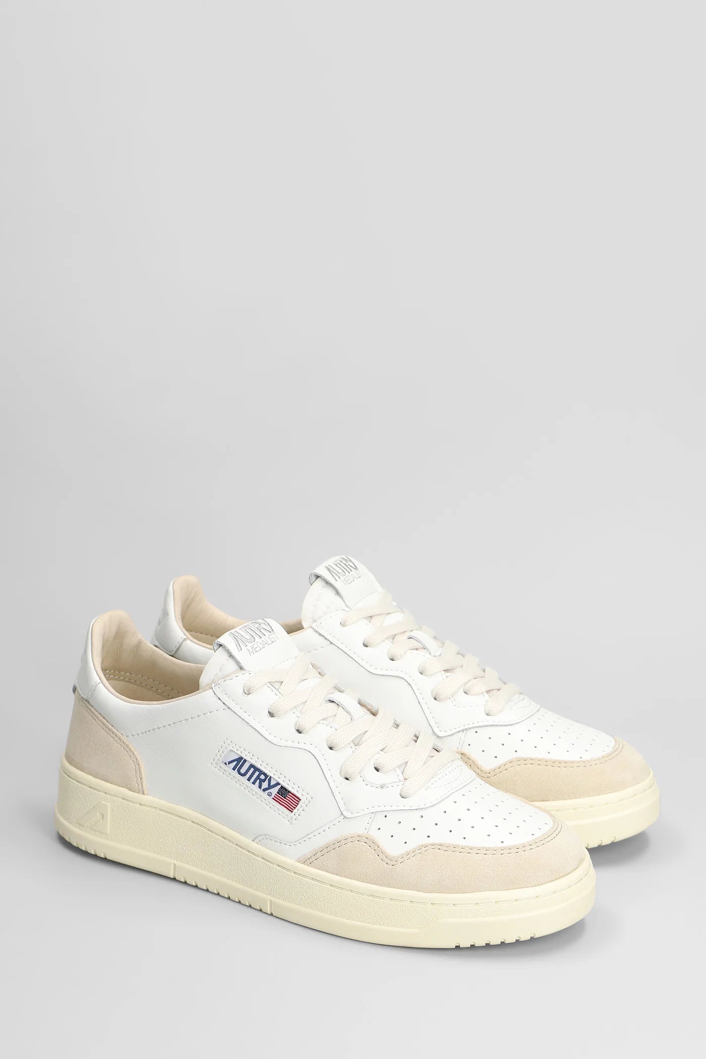 Autry SNEAKERS MEDALIST LOW IN PELLE BIANCA