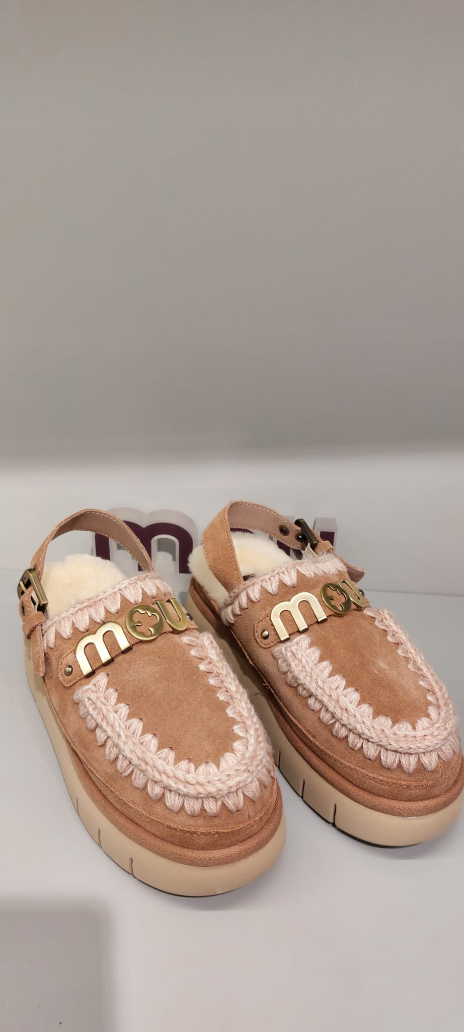 MOU BOUNCE CLOG BACKSTRAP LETTER LOGO