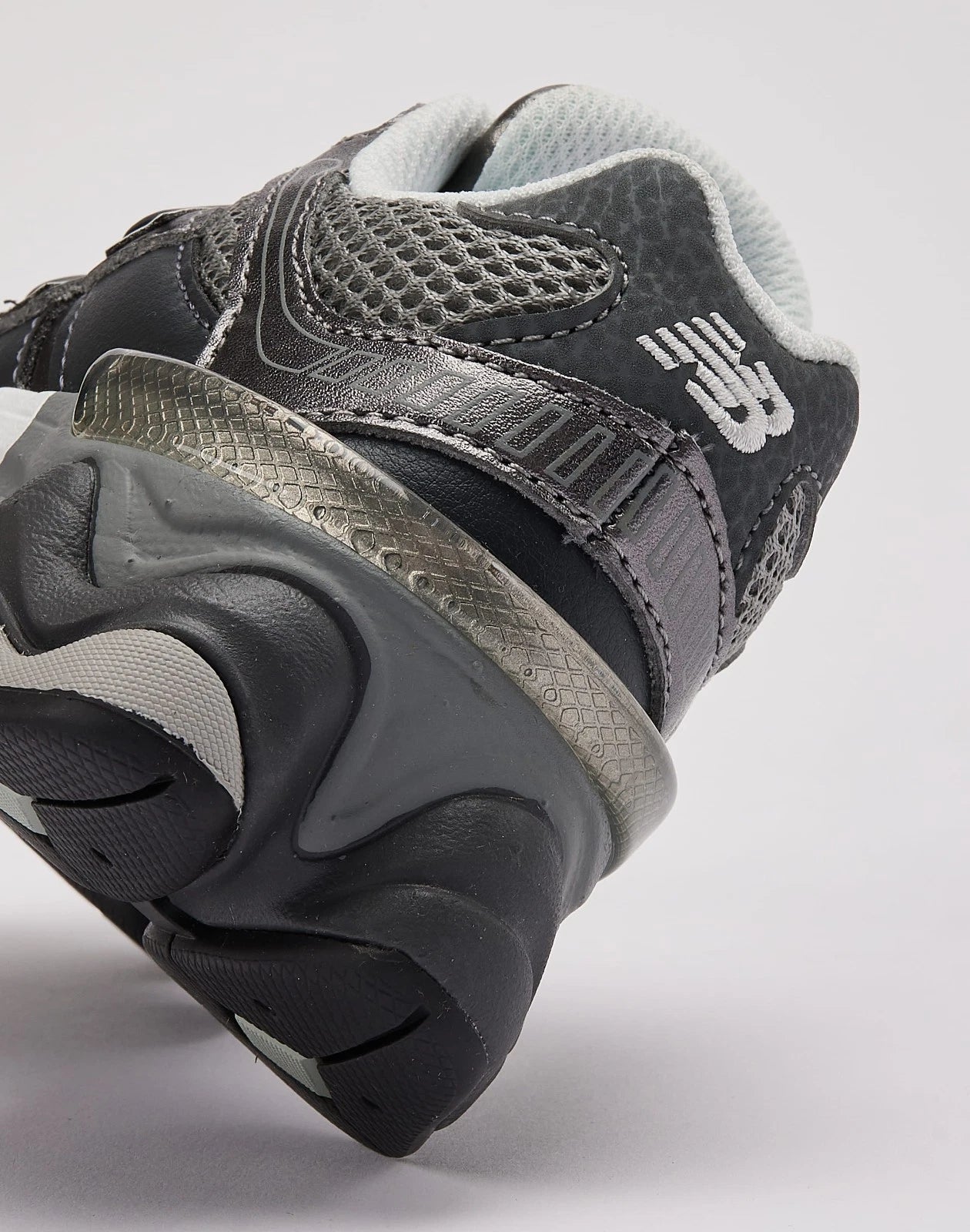 SCARPE NEW BALANCE 9060